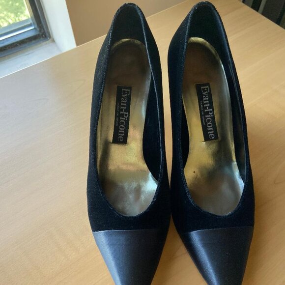 Evan Picone Vintage Black Velvet & Satin Shoes with Detachable Rhinestone Clips - Picture 3 of 12